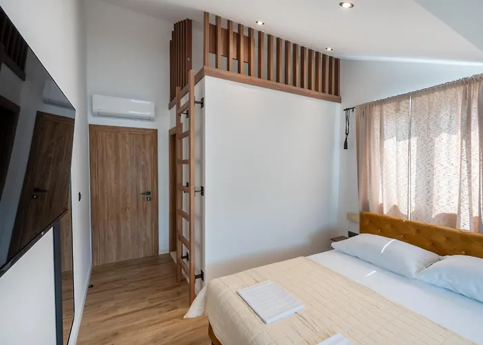 Piccolotti 内乌姆